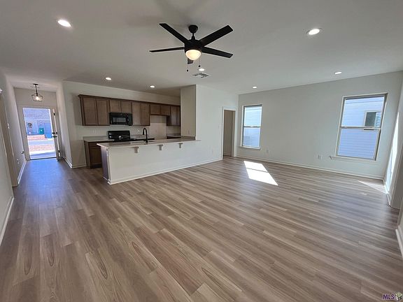 4th image of 28323 Merrimack Dr