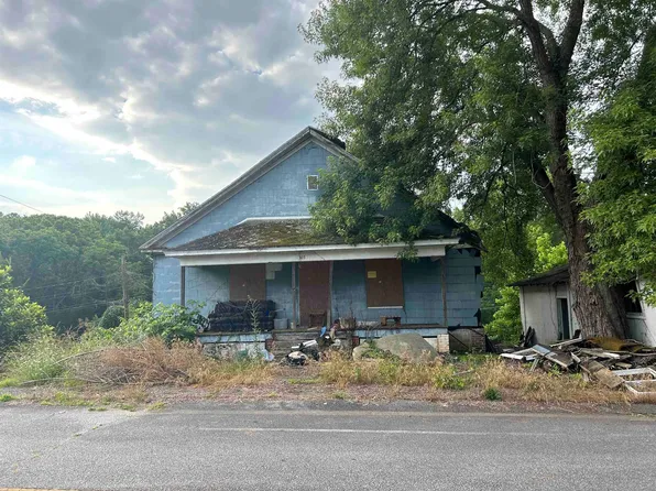 365 Walker St, Pacolet, SC 29372