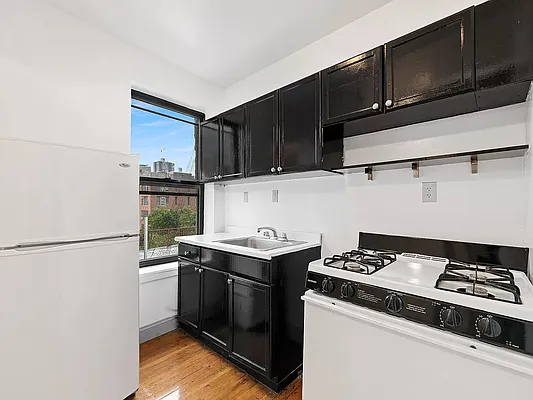 Rented by REAL New York | media 15