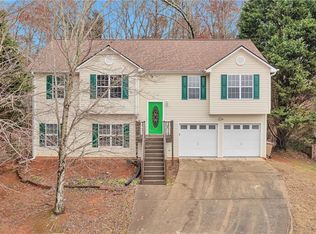 2909 Lake Hollow Rd, Gainesville, GA 30501