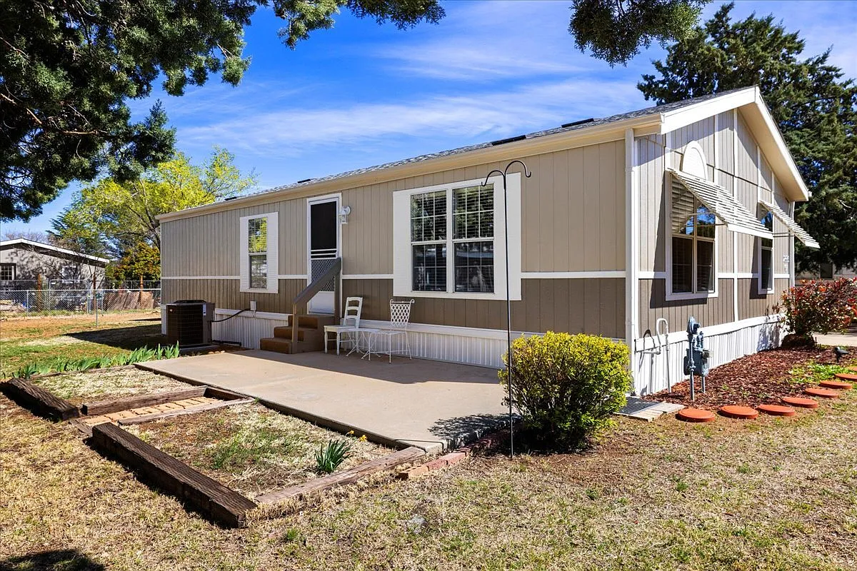 2885 North Panorama Drive (Ronnette Ba — Photo 1