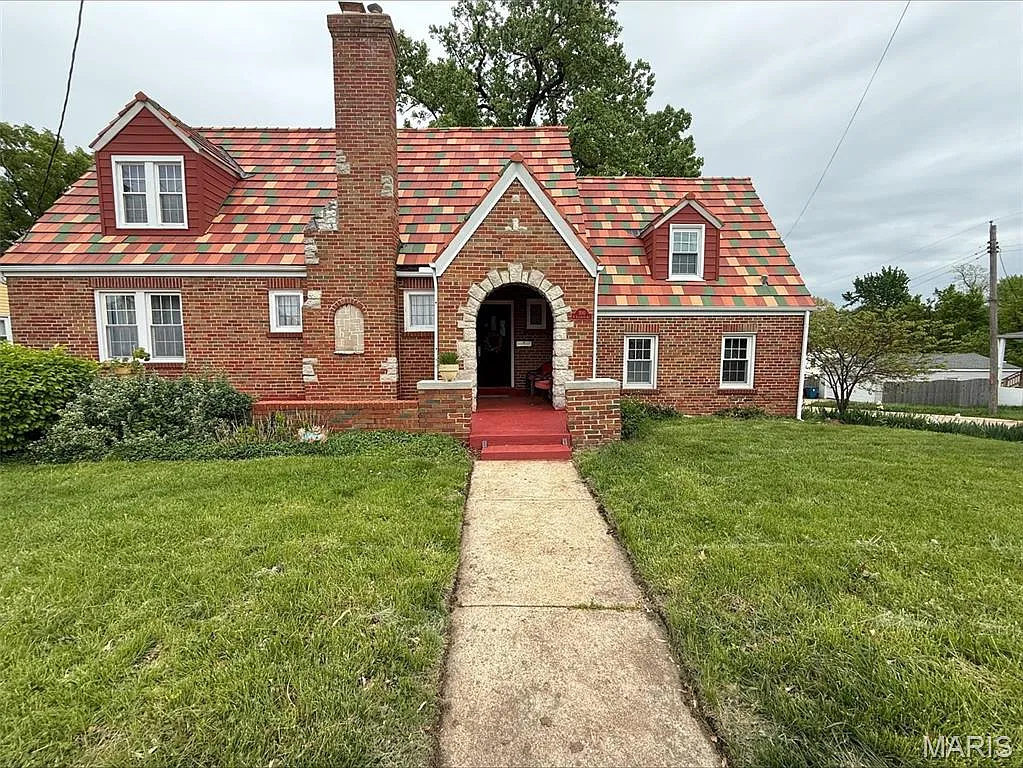 300 N Elizabeth Ave photo 1