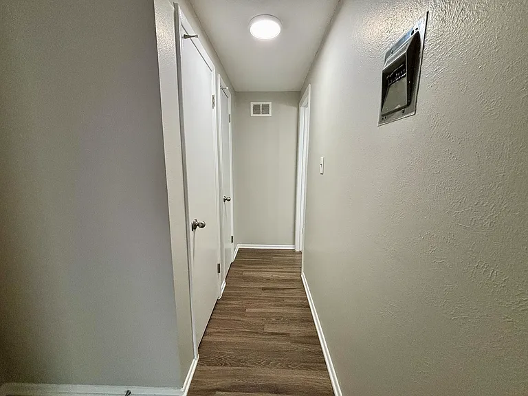 2737 W 23rd Ave — Photo 6