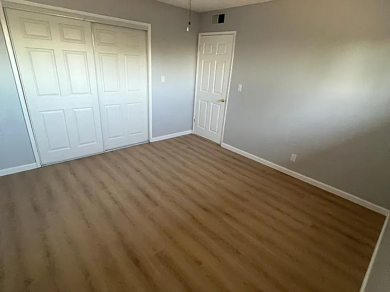 127 Wilson Ave #1 — Photo 5