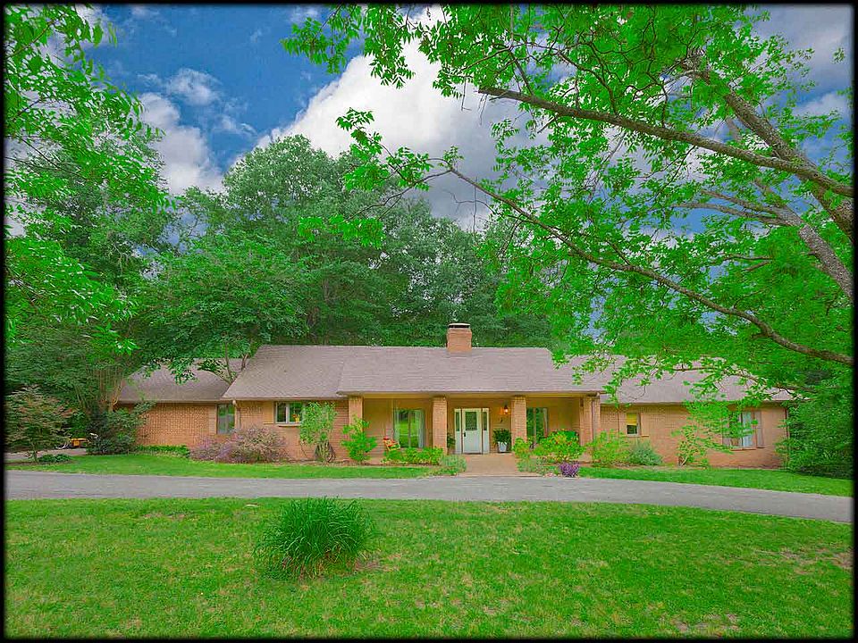 1st image of 18946 Lakeshore Dr