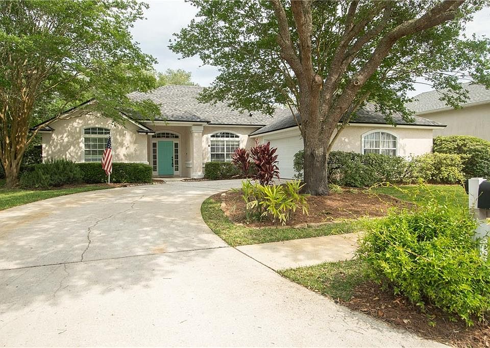 1st image of 23939 Crescent Parke Ct