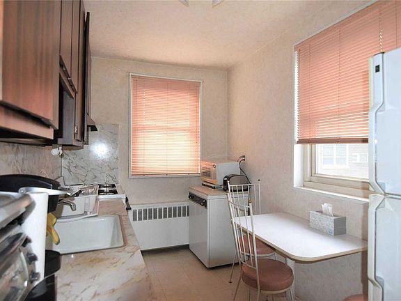 3rd image of 5834 251st St