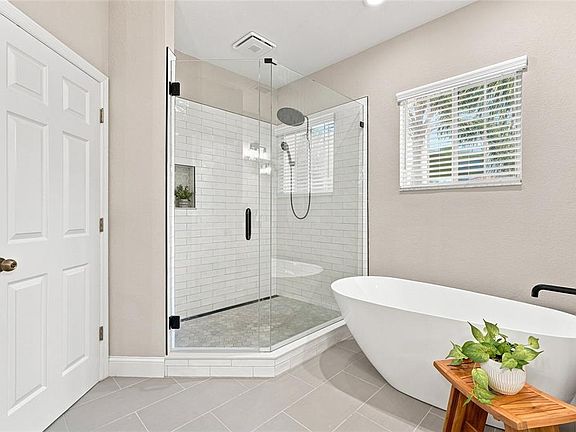 4th image of 6343 VISTA VERDE DRIVE E