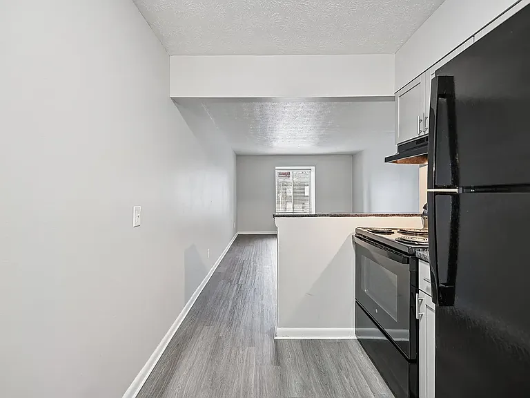 Summit Park Apartments — Photo 17
