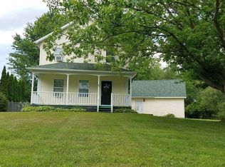 7 New Kent Rd, Wilton, NY 12831