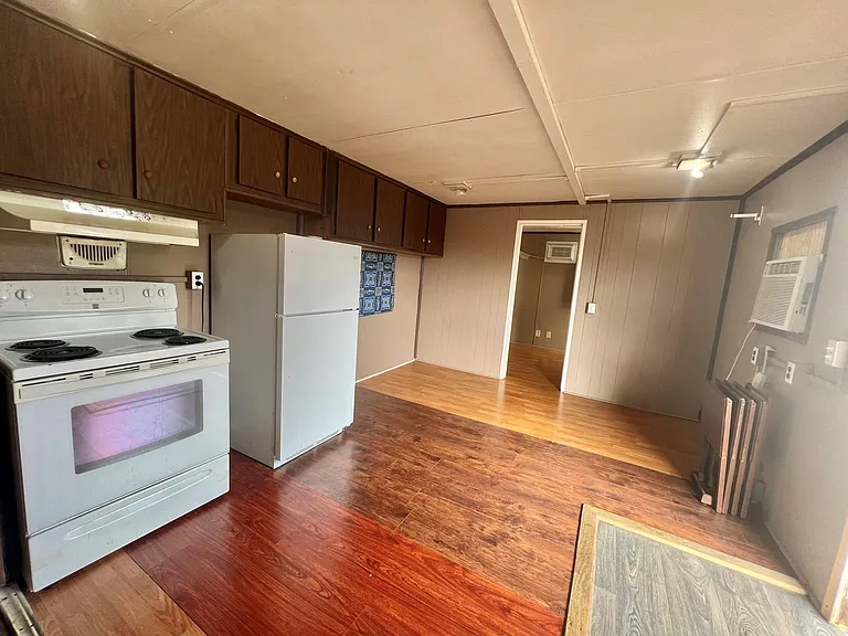 2749 Wagon Trail Rd — Photo 8