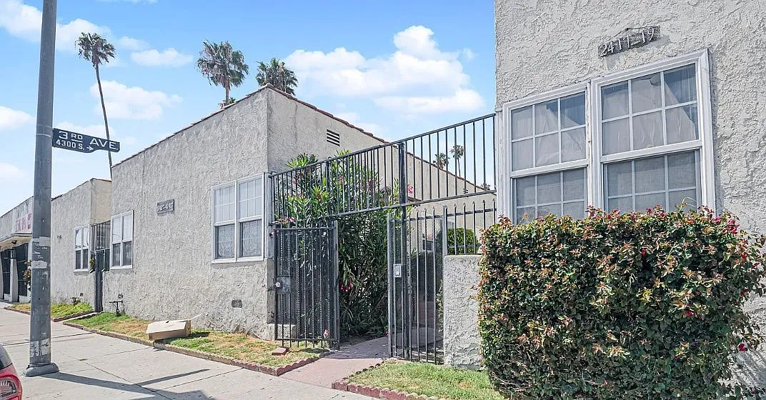 1 bed, 1.0 bath, 750 sqft, $2,289 — Photo 1