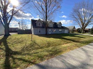 11322 Alta Vista Dr, Leo, IN 46765