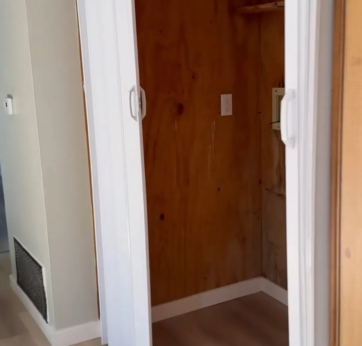 2 bed, 875 sqft, $1,050 — Photo 4