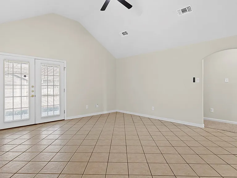 3411 Avoca Dr — Photo 9