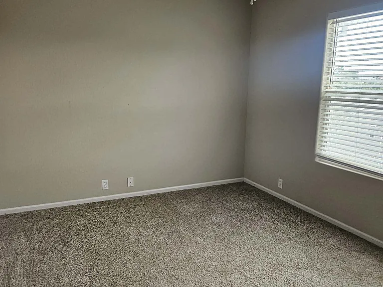 2729 Tumblewood Grv — Photo 6