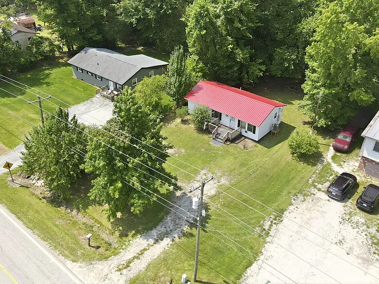 3065 State Highway 55 W — Photo 33