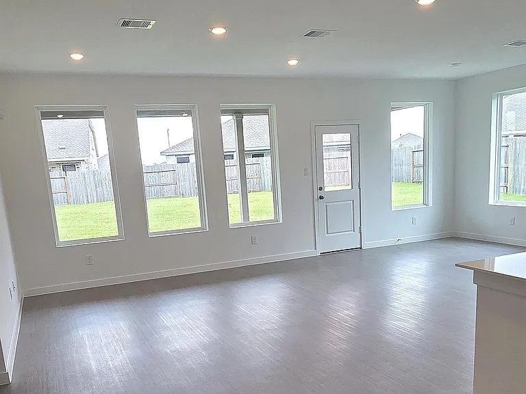 2507 Cantera Bluff Ln — Photo 11