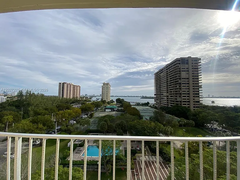 11111 Biscayne Blvd #8F — Photo 18