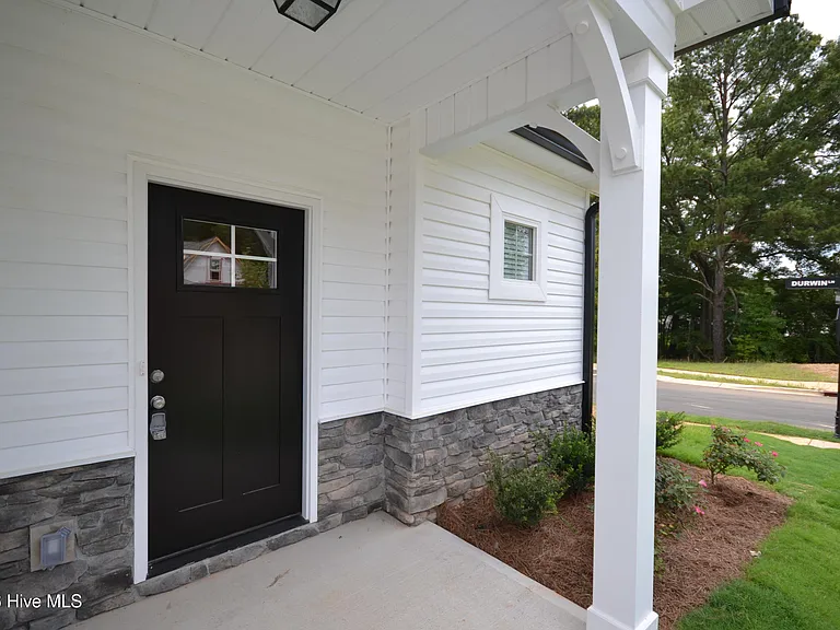 388 Atwood Dr — Photo 7