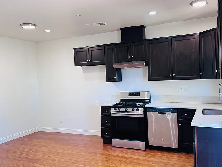 15051 La Mesa St — Photo 4