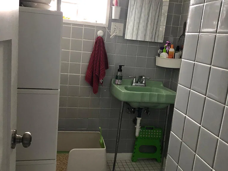 468 N Artesian Ave #1 — Photo 8