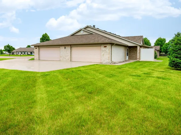 1415 Heatherwood Ct #4, West Fargo, ND 58078