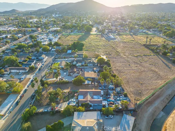 10881 Sunnyslope Dr #2, Riverside, CA 92505