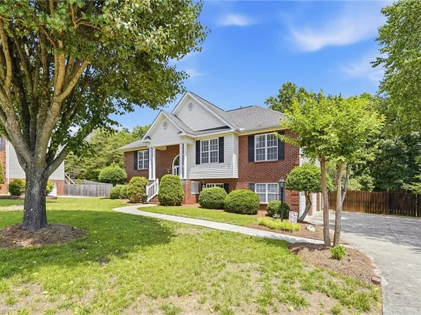 5828 Election Oak Dr, High Point, NC 27265