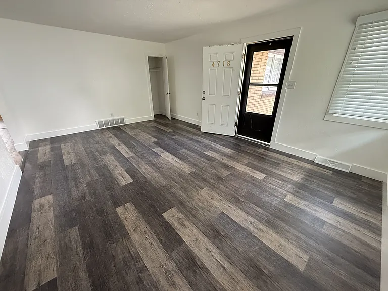 4718 Diana Dr — Photo 5