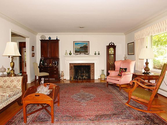 4th image of 4372 Kirkwood Dr