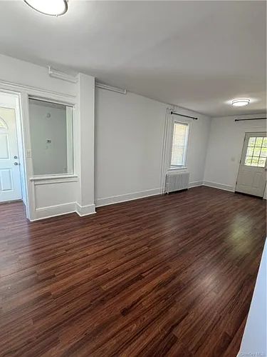 6 Franklin St Photo 1