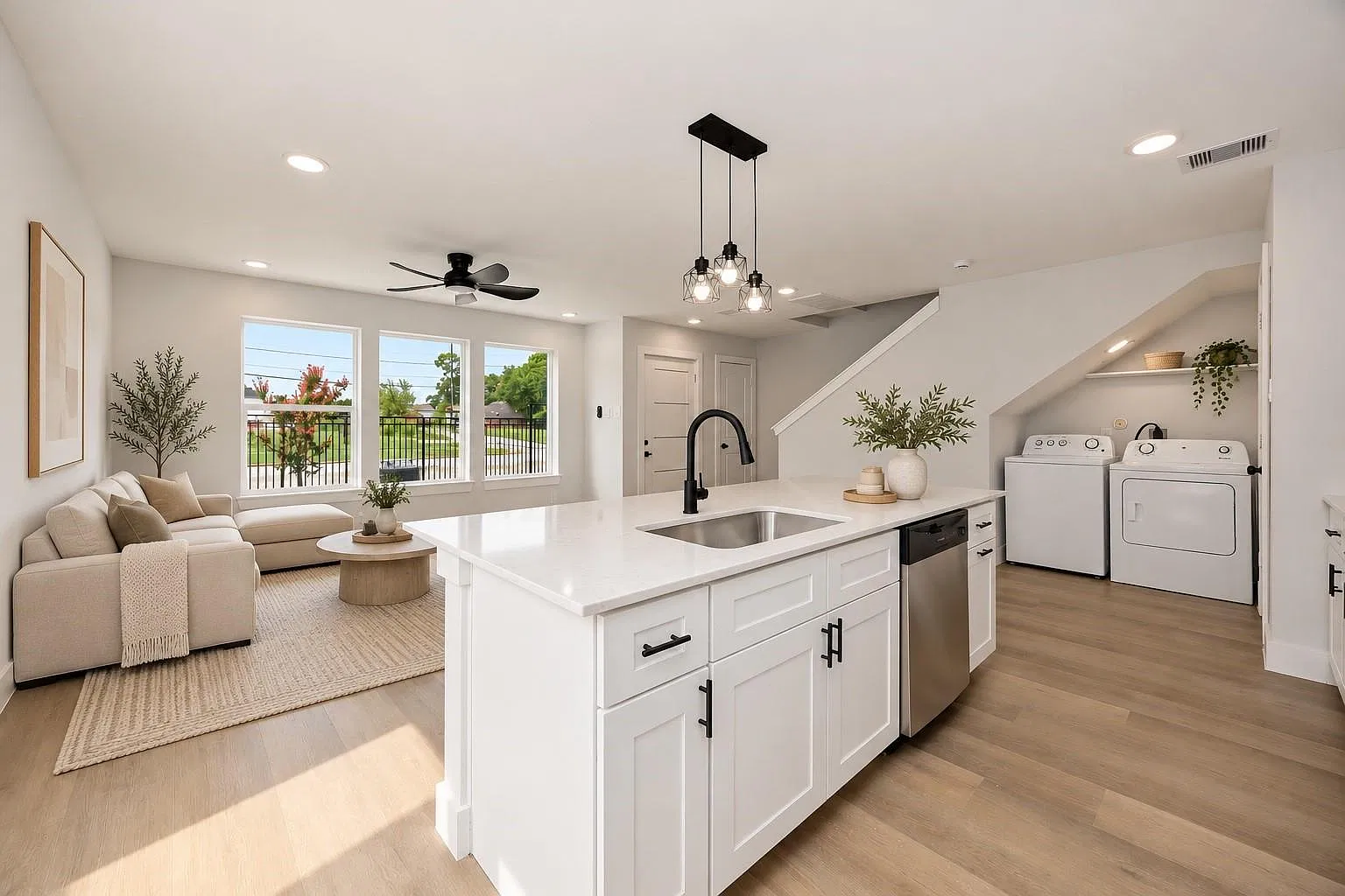 2 bed, 2.5 bath, 1052 sqft, $1,750 — Photo 1