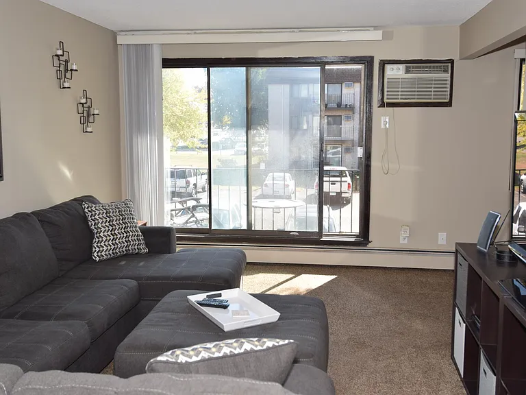 480 Fern St #302 — Photo 17
