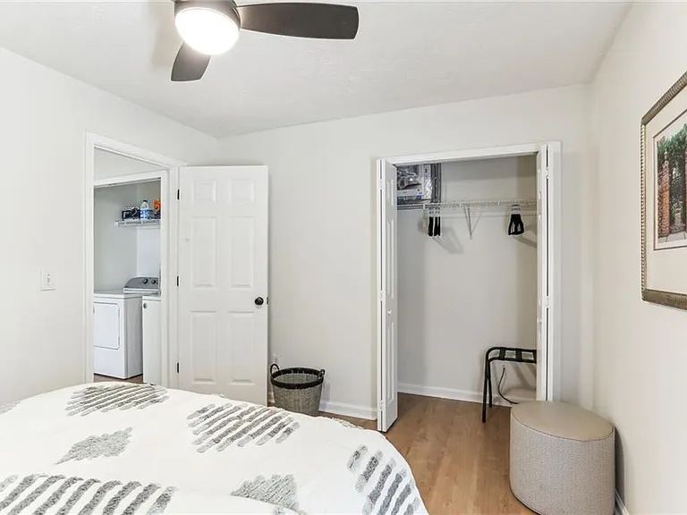 859 Springchase Dr — Photo 21
