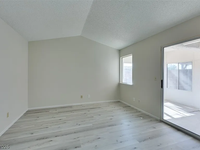 582 Searchlight Dr — Photo 20