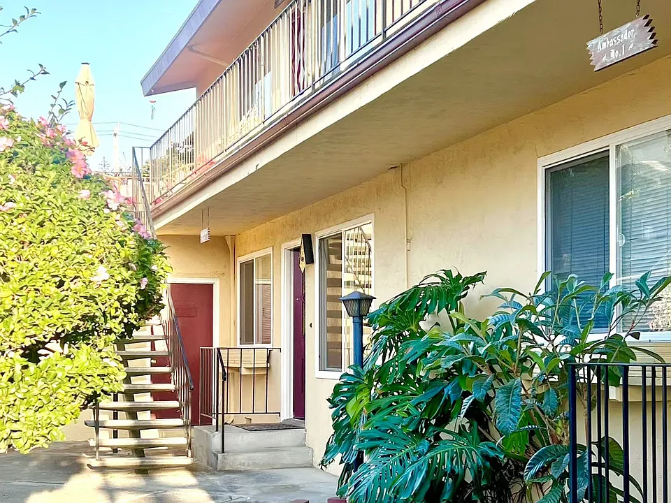 512 Kearney St