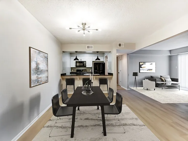 Coventry Court West Apartments — Photo 38