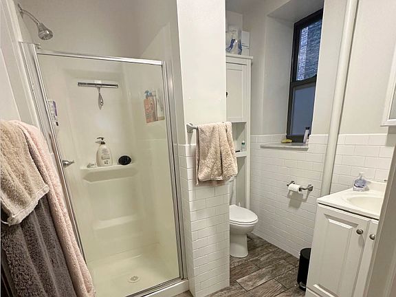 3rd image of 326 E 65th St APT 2