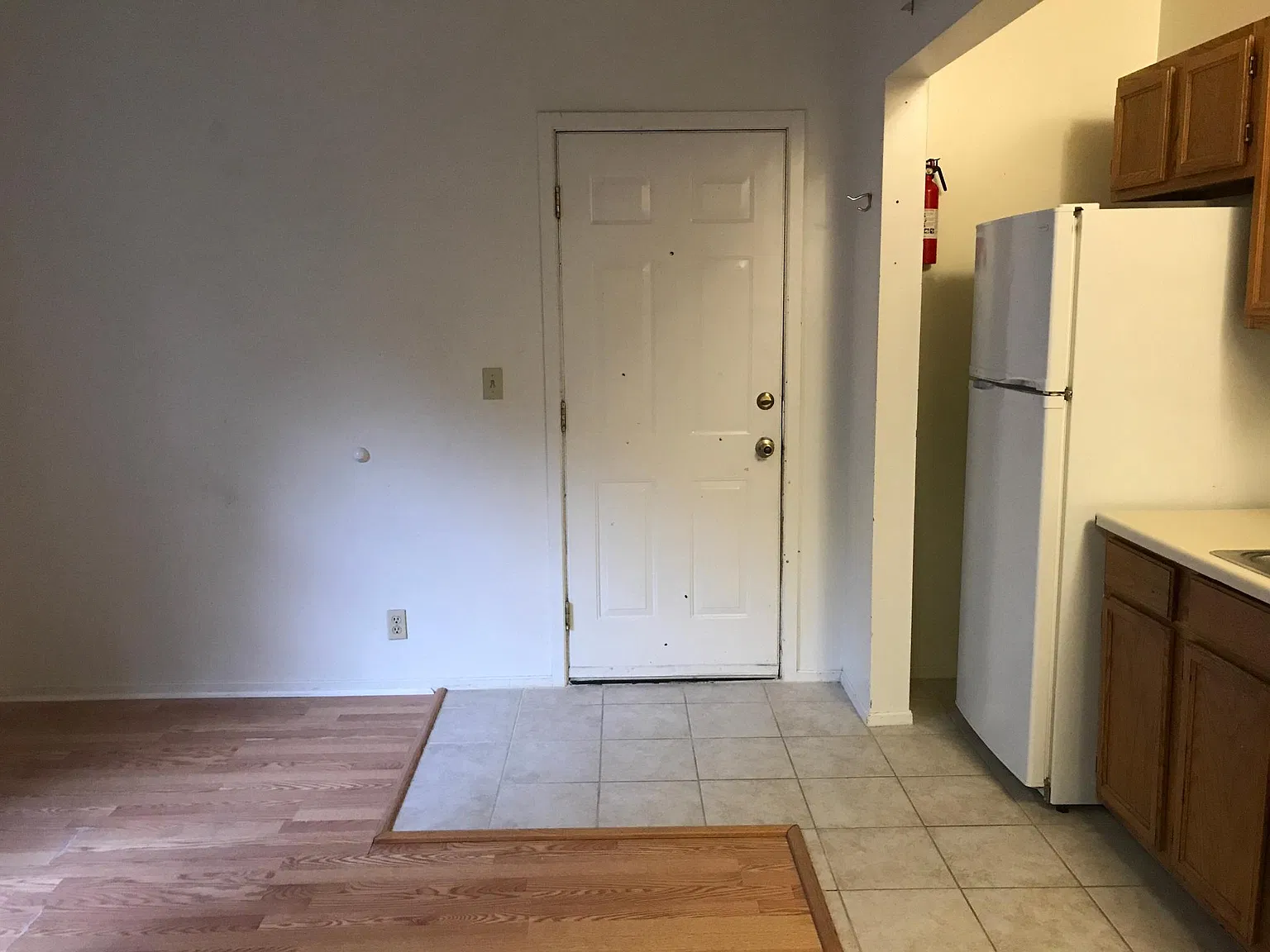 46 Oxford Ave — Photo 4