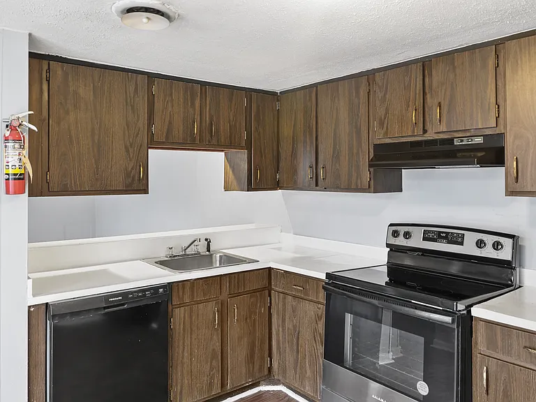 225 W McDowell Rd — Photo 99