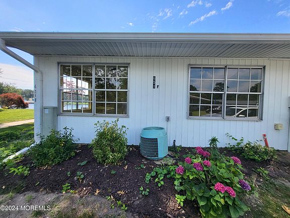 5th image of 651F Plymouth Drive