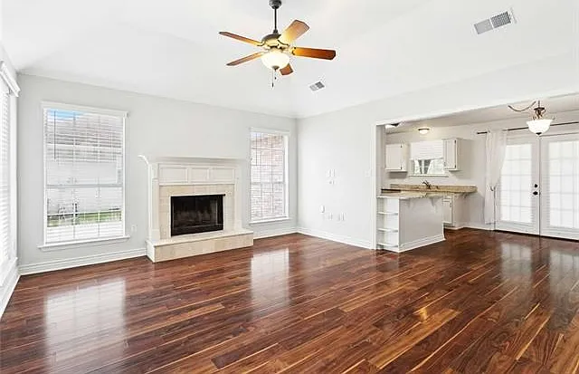 2190 Steven St — Photo 2