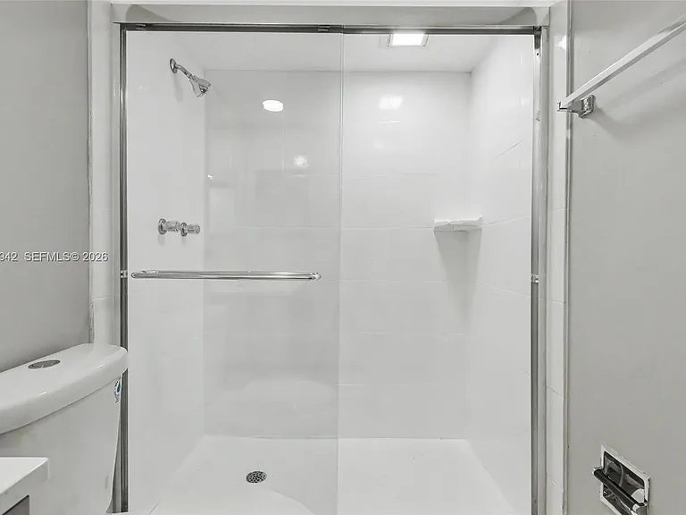 3250 N Palm Aire Dr #406 — Photo 22