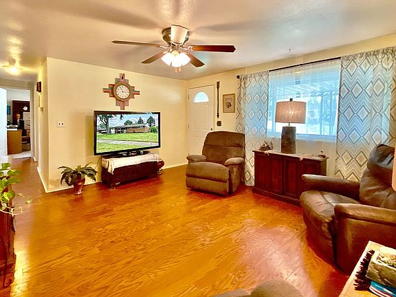 5th image of 6625 Helwig Dr