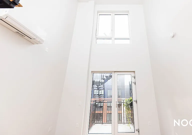 45-57 Davis St #917 — Photo 13