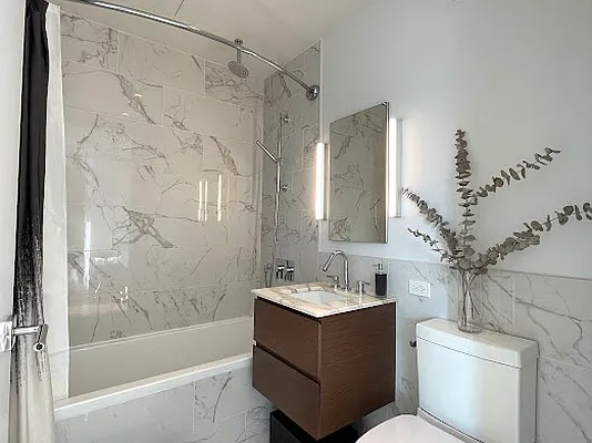 Rented by Winzone Realty Inc | media 3