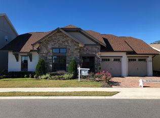 10596 Woods Dr, Oxford, FL 34484