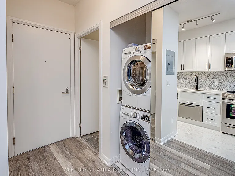 111 Elizabeth St #1117 — Photo 13