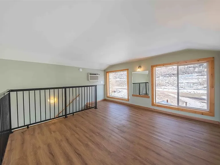 34087 Warren Ln — Photo 15